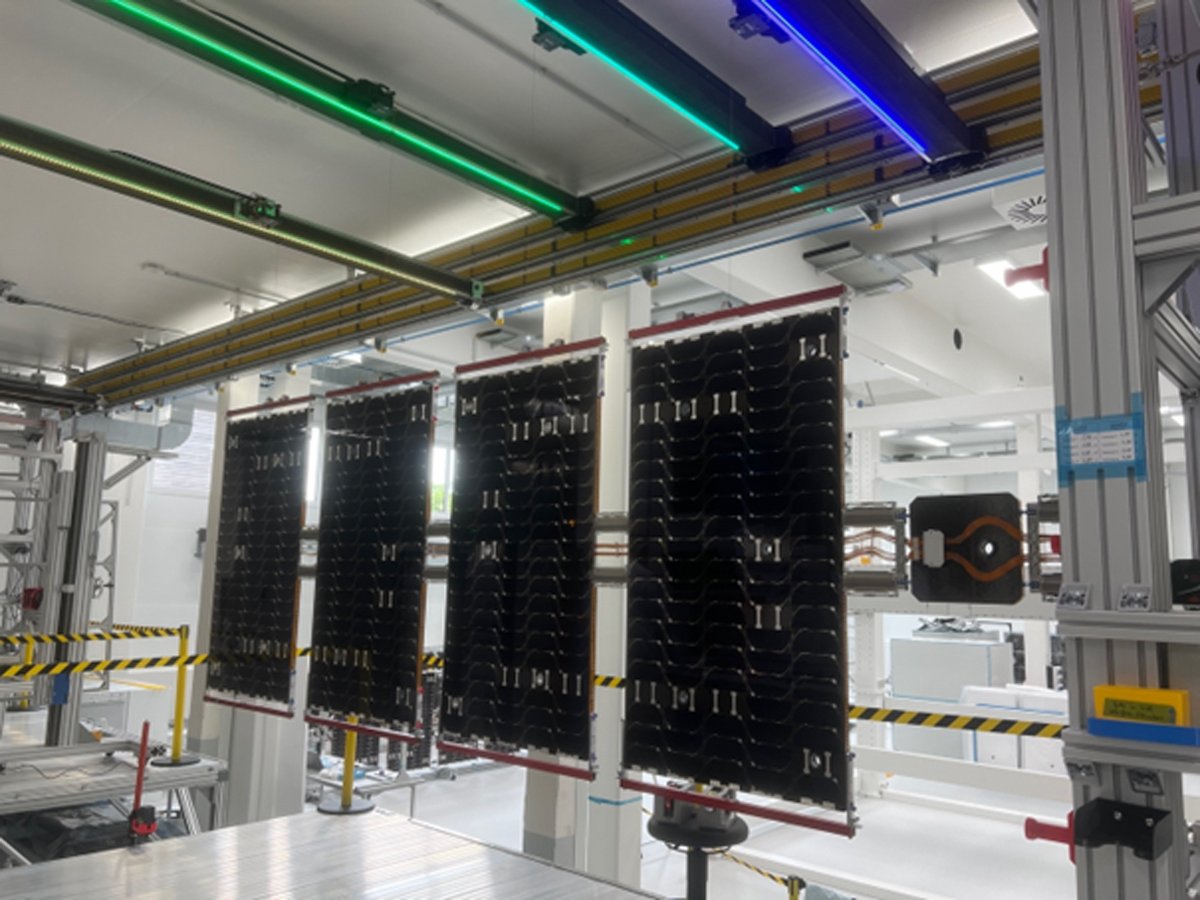 Series production of multi-hinge solar arrays at the SpaceTech Solar Array Factory