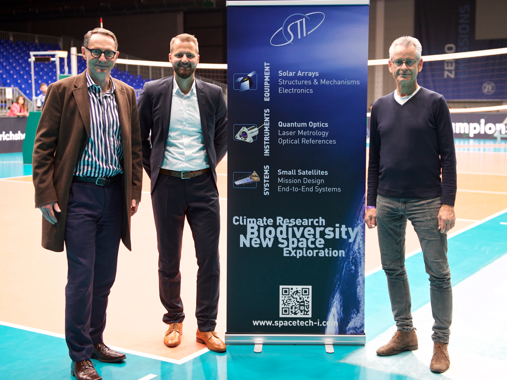 Wolfgang Pitz (CEO SpaceTech GmbH), Thilo Späth-Westerholt (Geschäftsführer, VfB Friedrichshafen Volleyball GmbH), Frank Gilles (Geschäftsführer SpaceTech GmbH)